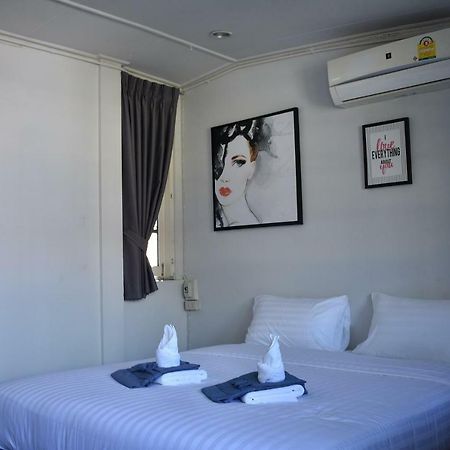 Maya Bed And Food Hostel Chiang Mai Exterior foto