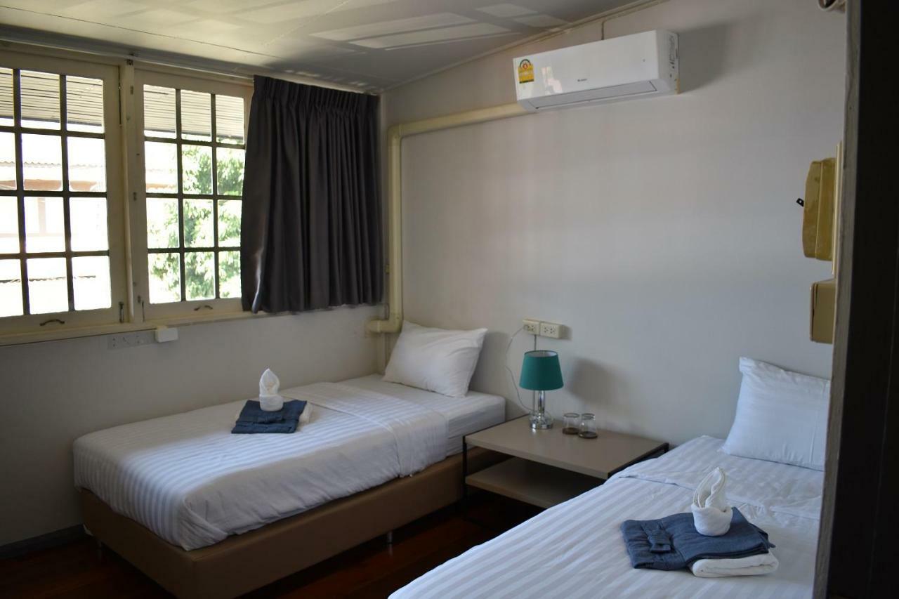 Maya Bed And Food Hostel Chiang Mai Exterior foto
